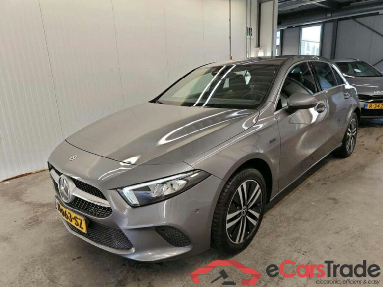 MERCEDES-BENZ A-klasse 250 e Bns Sol Luxury #1