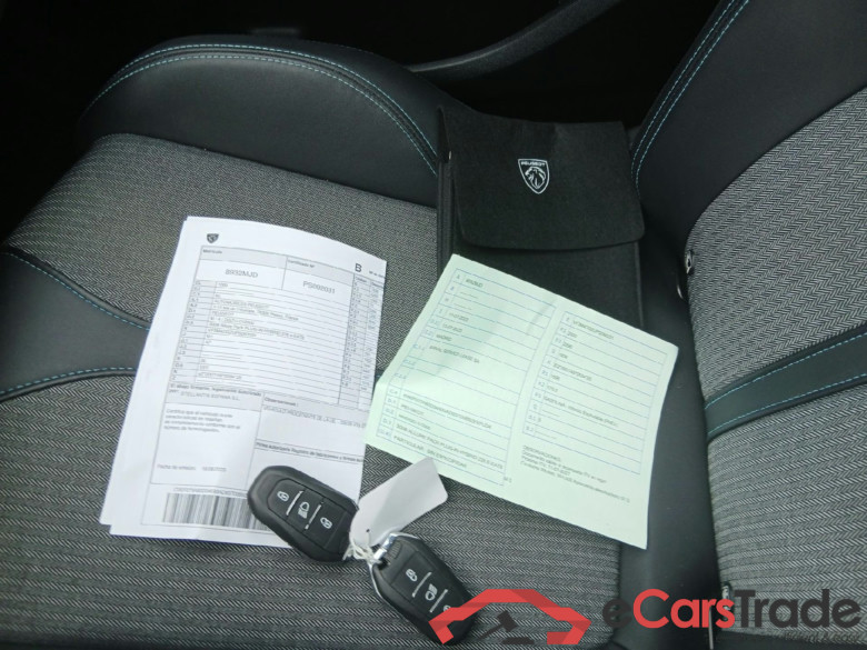 PEUGEOT 3008 Hybrid / 2020 / 5P / todoterreno 225 e-EAT8 Allure #5