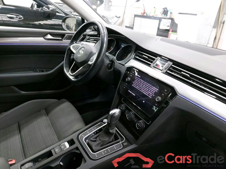 VOLKSWAGEN - VW  PASSAT VARIANT TDI 120PK DSG7 Style Business #3