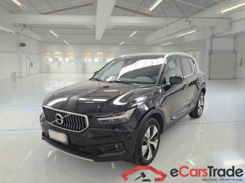 VOLVO XC40 / 2017 / 5P / Fuoristrada T4 Plug-in Hybrid auto Rech Insc Expr N1