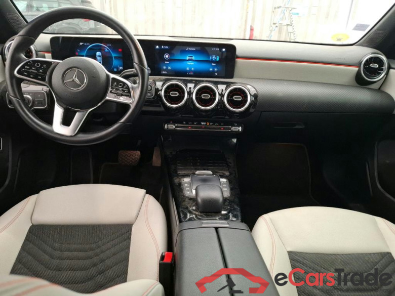 MERCEDES-BENZ Classe A Berline / 2018 / 4P / Berline A 200 d Business Line 8G-DCT #5