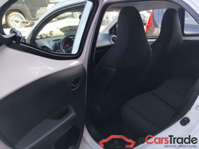 TOYOTA Aygo 1.0 VVT-i x-fun #5
