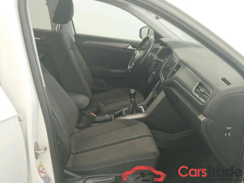 VOLKSWAGEN T-Roc / 2017 / 5P / todoterreno Advance 1.0 TSI 85kW (115CV) (CX) #6