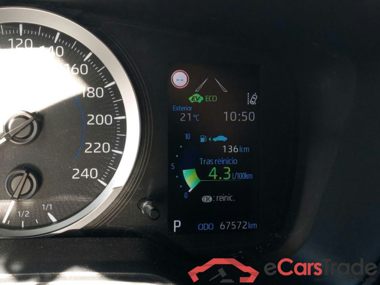 TOYOTA Corolla / 2019 / 5P / familiar 1.8 125H BUSINESS E-CVT TOU SPORT #5