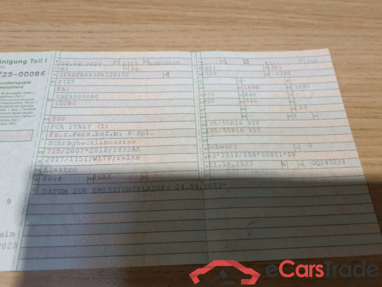 Fiat 500 e (332) Lim. (2020->) DE - LimS3, Base (42 kWh), 2022 - 2025 #6