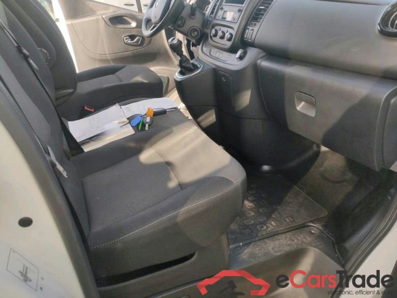 RENAULT Trafic / 2019 / 4P / furgón Furgón 27 L1H1 Energy BluedCi 88 kW #6