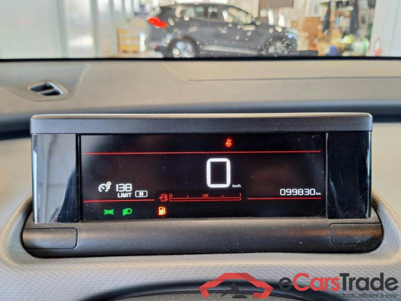 CITROEN C4 CACTUS / 2018 / 5P / BERLINA PURETECH 110 SeS FEEL #4