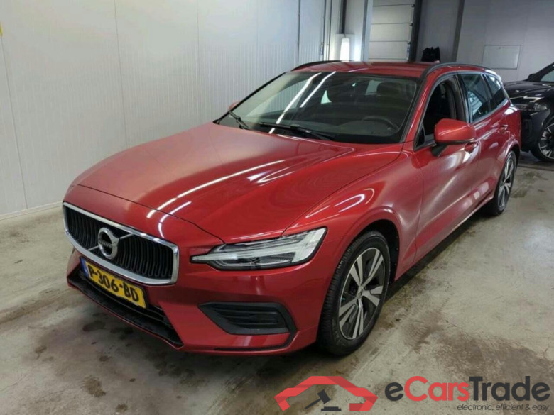 VOLVO V60 2.0 B3 Mom. Adv.