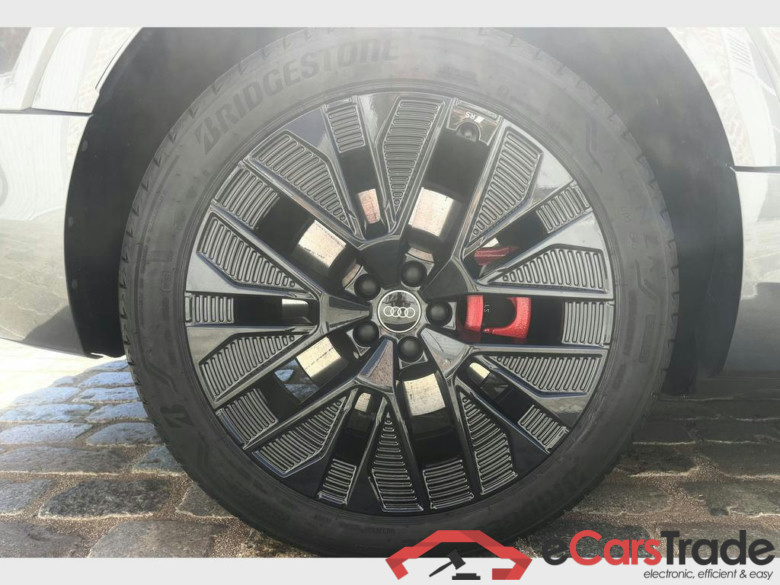 AUDI Q8 e-tron  S line 55 quattro 300,00 kW #2