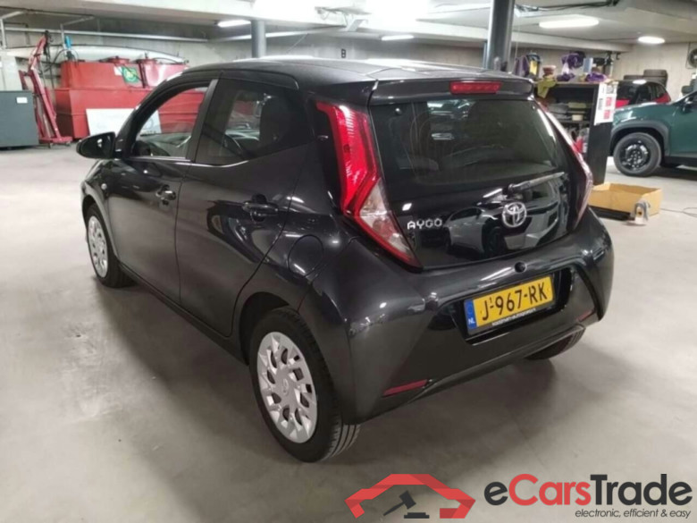 TOYOTA Aygo 1.0 VVT-i x-play #3