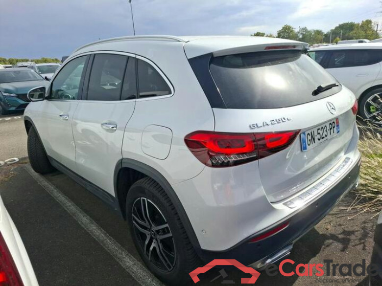 Mercedes GLA 250e Plug-In Hybrid Aut. LED Ambient Widescreen Navi 1/2 Sport-Leather KeylessGo Camera Klima PDC ... #4