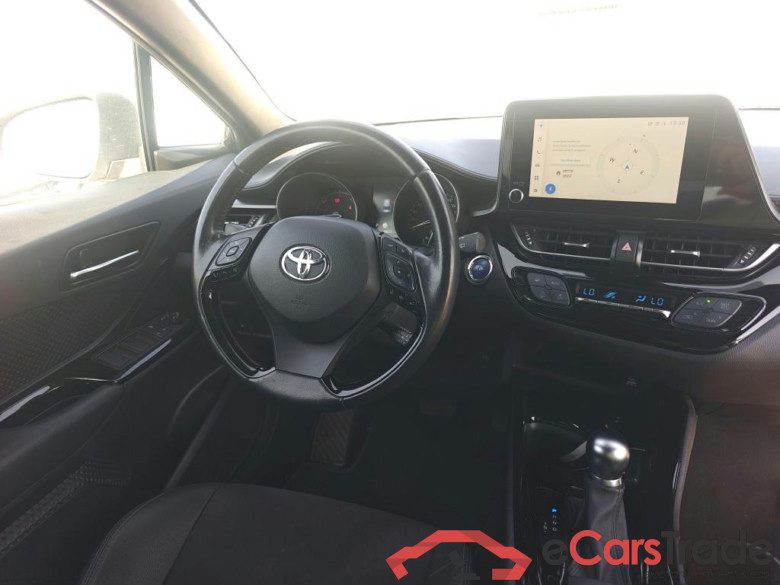 TOYOTA C-HR / 2019 / 5P / todoterreno 2.0 180H Advance #3