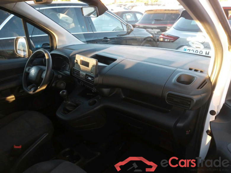 CITROEN Berlingo / 2018 / 4P / monovolumen compacto Talla M BlueHDi 100 LIVE #3