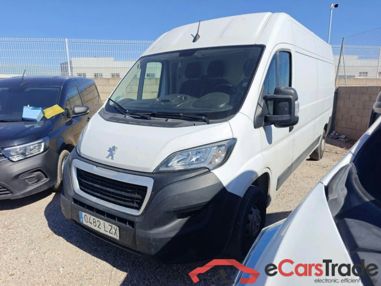 PEUGEOT Boxer / 2014 / 4P / furgón Pack 335 L3 H2 BHDI 103kW (140CV) S&S