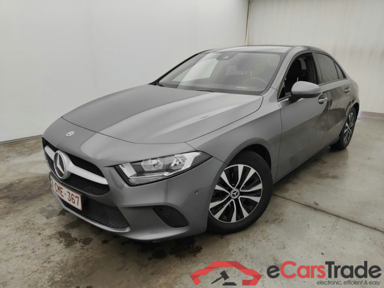 Mercedes-Benz A-Klasse Limousine A 180d Business Solution Essential Aut. 4d