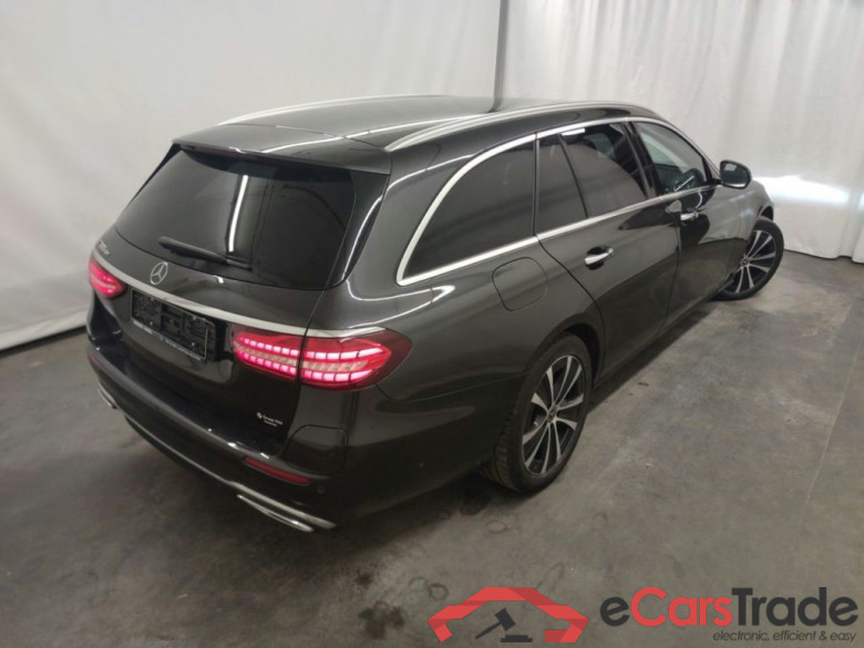 Mercedes-Benz E-Klasse Break E 300 de Luxury Line 5d #2