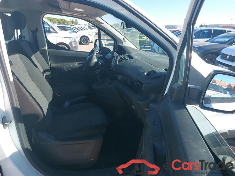 PEUGEOT Rifter / 2018 / 4P / combi Active Standard BlueHDi 73kW (IND) #6