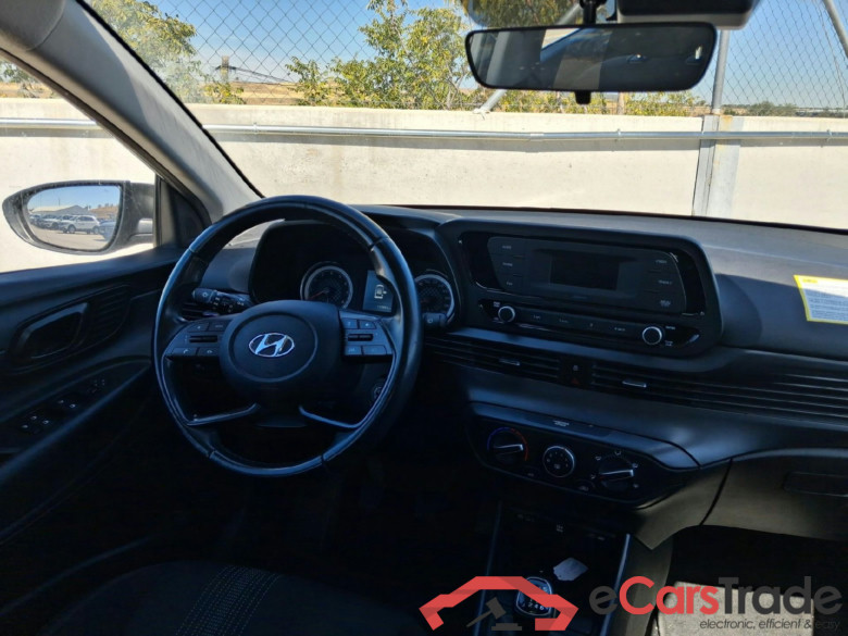 HYUNDAI i20 / 2020 / 5P / berlina con portón 1.0 TGDI 74kW (100CV) 48V Essence #3