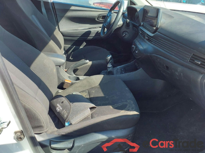 HYUNDAI i20 / 2023 / 5P / berlina con portón 1.0 TGDI Klass #6
