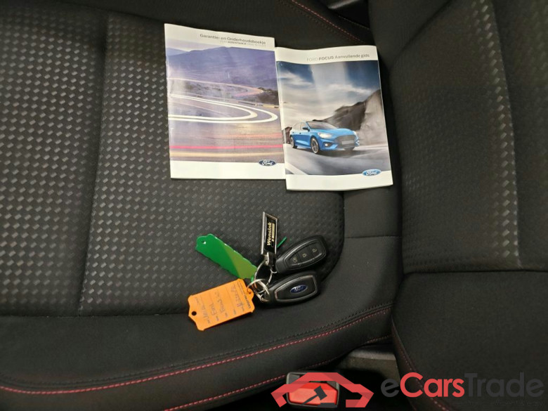 Ford Focus 1.0 EcoBo Hybrid 125pk ST-Line Bus Wagon 5d #4