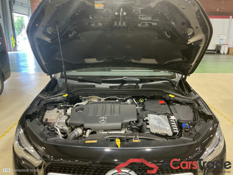 MERCEDES-BENZ GLA 2.0 GLA 180 D DCT BUSINESS SOLUTION #6