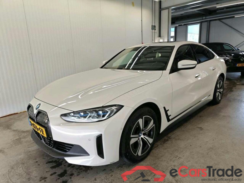 BMW i4 40