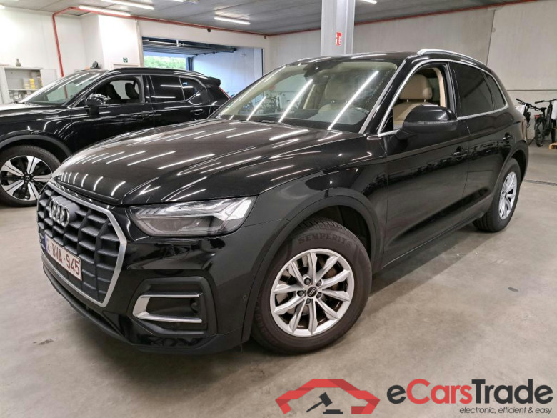 AUDI - AUD Q5 30 TDI 136PK S-Tronic Business Edition Attraction & Pak Platinum & Matrix LED & Parking Assistant With Sensors Front & Rear & Rear Camera