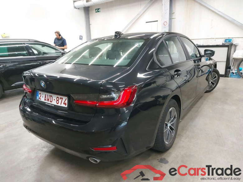 BMW - BMW 3 BERLINE 316dA 122PK Business Edition With Heated Sport Seats & PDC Front & Rear #2