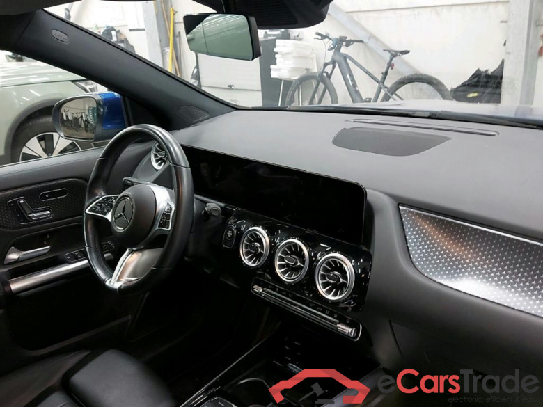 MERCEDES - MER GLA 250 e 218PK DCT Luxury Line & Driving Assistant Plus & Smartphone Integration & Trailer Hook With ESP   * HYBRID * #3