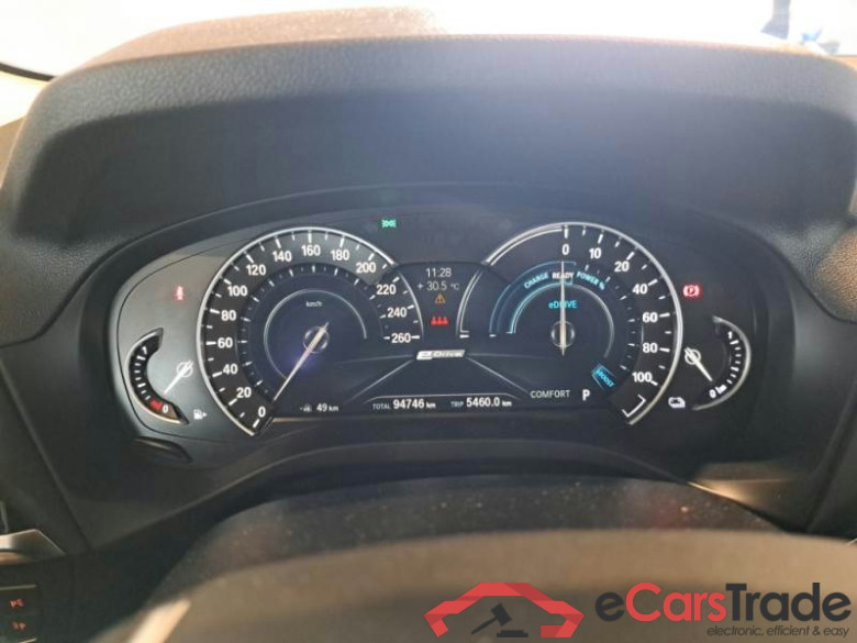BMW X3 / 2017 / 5P / SUV XDRIVE 30E XLINE #4