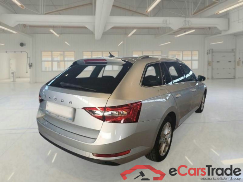 SKODA SUPERB WAGON / 2019 / 5P / STATION WAGON 2.0 TDI EVO 110KW EXECUTIVE DSG #2