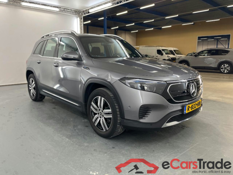 MERCEDES-BENZ EQB 250 Luxury Line 7p. 67 kWh #2