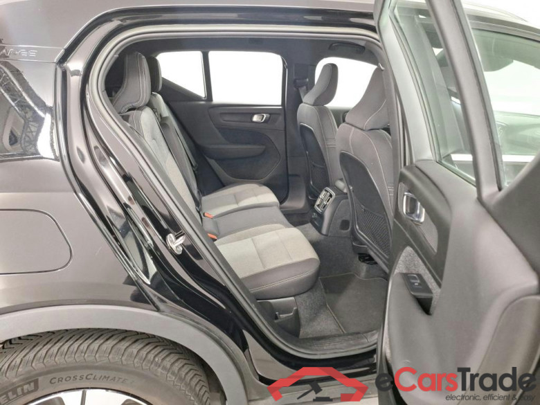 VOLVO XC40 1.5 T4 PHEV CORE DCT #6