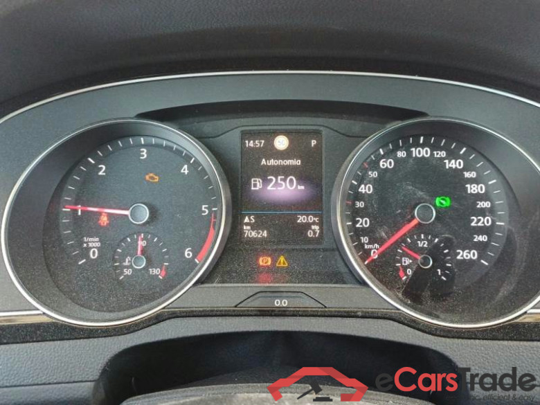 VOLKSWAGEN PASSAT / 2019 / 5P / STATION WAGON VAR. 2.0TDI SCR EVO 110KW BUSINESS DSG #4