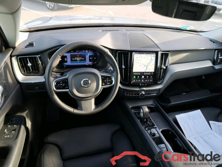 VOLVO XC60 / 2017 / 5P / todoterreno 2.0 B4 D Plus Dark Auto #3