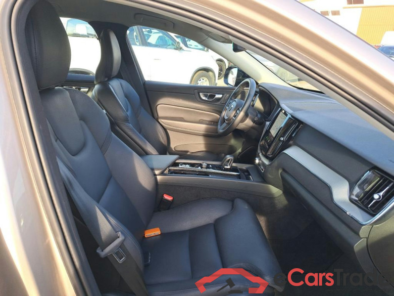 VOLVO XC60 / 2017 / 5P / todoterreno 2.0 B4 D Plus Dark Auto #6