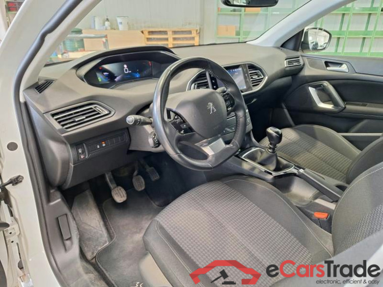 PEUGEOT 308 / 2017 / 5P / STATION WAGON SW ACTIVE BUSINESS BLUEHDI 130 SeS #3