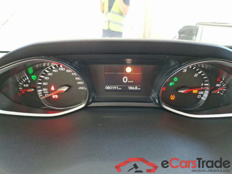 PEUGEOT 308 / 2017 / 5P / BERLINA BUSINESS BLUEHDI 130 SeS #4