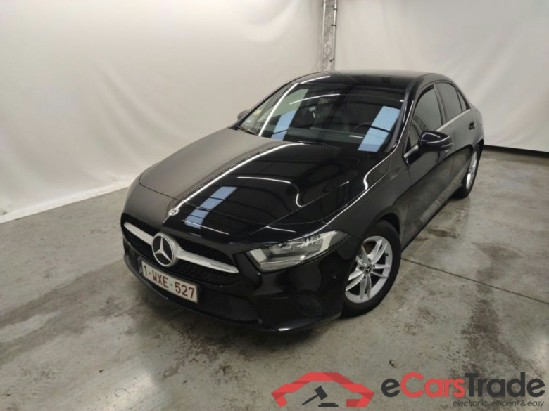 Mercedes-Benz A-Klasse Limousine A 180 d DCT Business Solution 4d
