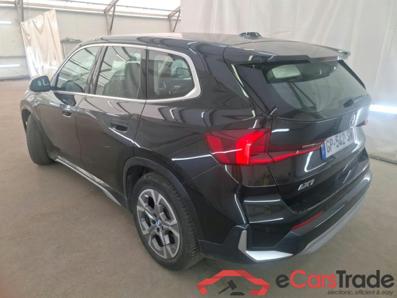 Série iX1 30 xDrive xLine 64kWh BVA #3