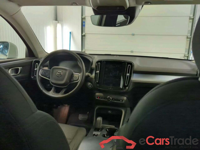 VOLVO XC40 1.5 T2 Business Pro #3