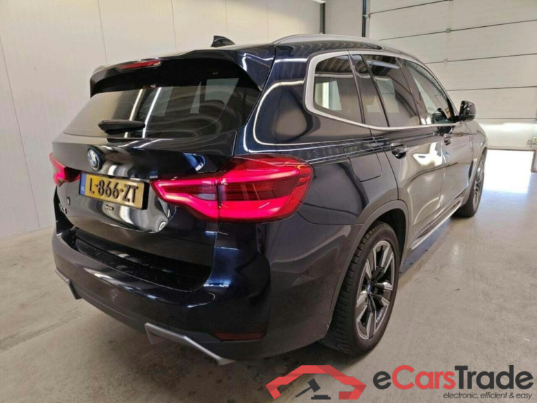 BMW iX3 Executive #2