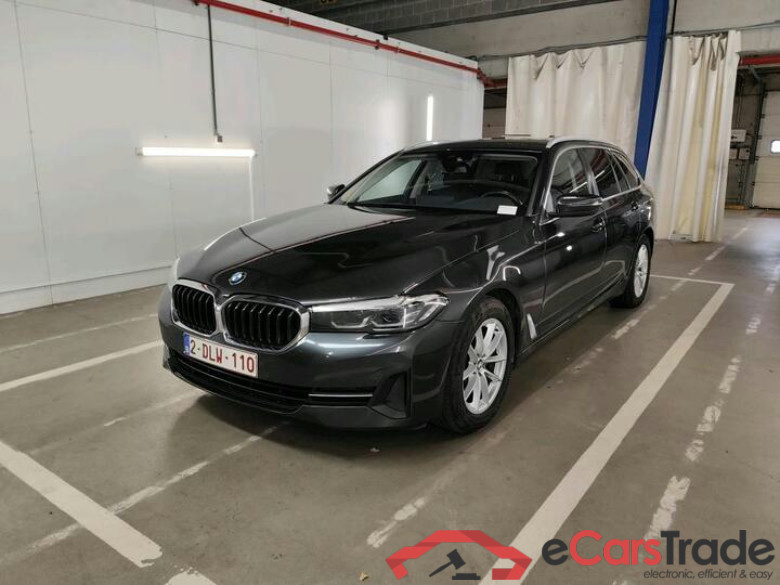 BMW 5 Reeks Touring 5 Reeks Touring 518d Aut. (110 kW) (Mild Hybrid) 110kW/150pk  5D/P Auto-8 - CO2 onvolledig