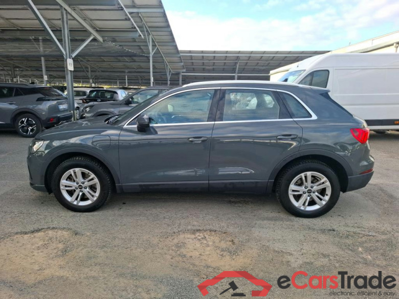 AUDI Q3 / 2018 / 5P / SUV 45 TFSI E 245 S TRONIC BUSINESS LINE #4