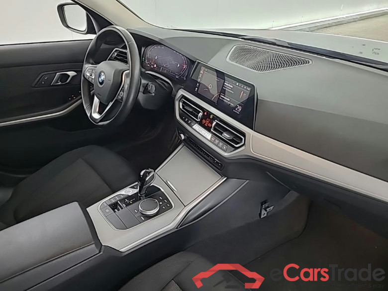 BMW 3-serie Touring 318iA Business Edition 5D 115kW #6