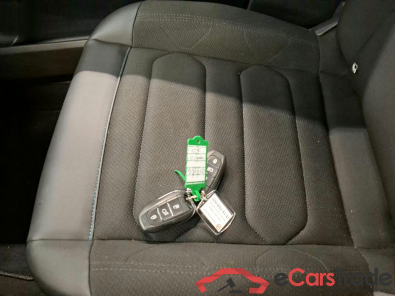 Citroën C5 Aircross Hybrid 225 e-EAT8 Feel 5d #4
