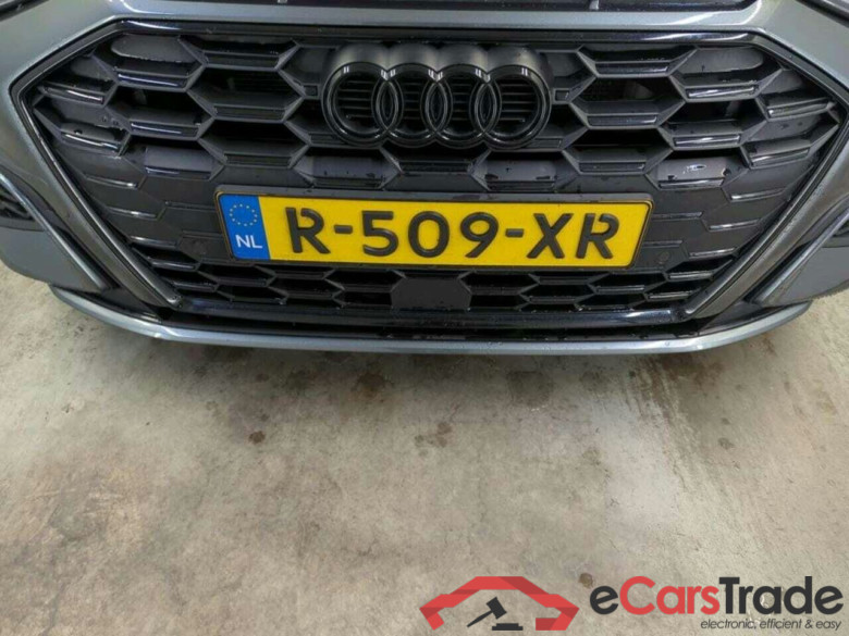 AUDI A3 Sportback 45 TFSI e S ed. Comp #4