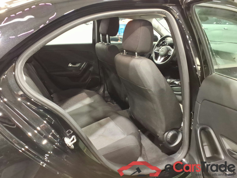 MERCEDES-BENZ A-CLASS 1.3 A 180 ESSENTIAL LINE DCT #5