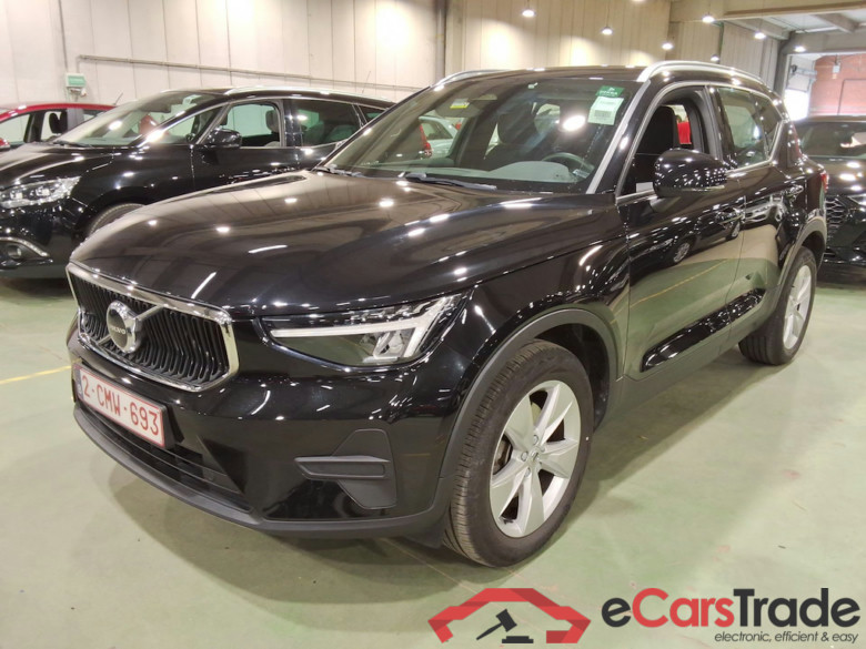 VOLVO XC40 2.0 B3 CORE DCT