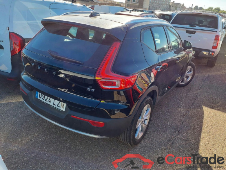 VOLVO XC40 / 2021 / 5P / todoterreno 2.0 B3 G Core Auto #2